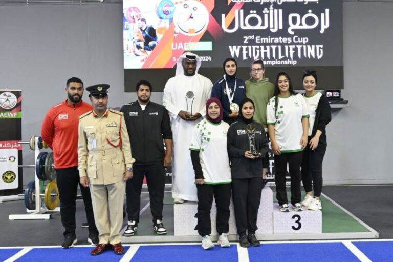 شرطة دبي تحتكر ذهب كأس رفع الأثقال