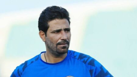 مدرب حراس مرمى يدرب فريقين عراقيين في وقت واحد