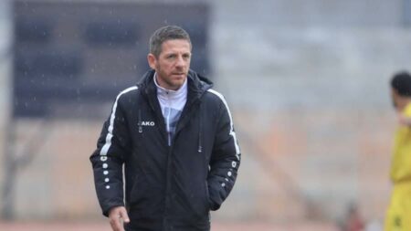 صعود ونزول بمواقع 4 مدربين عراقيين