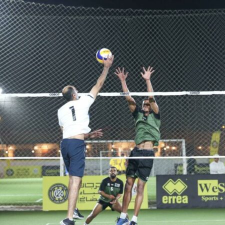 طائرة مهرجان كلباء تصل إلى مباراتها النهائية