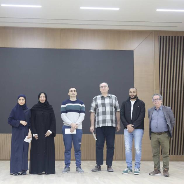 ميخائيل بطل شطرنج نادي الشارقة للفتيات