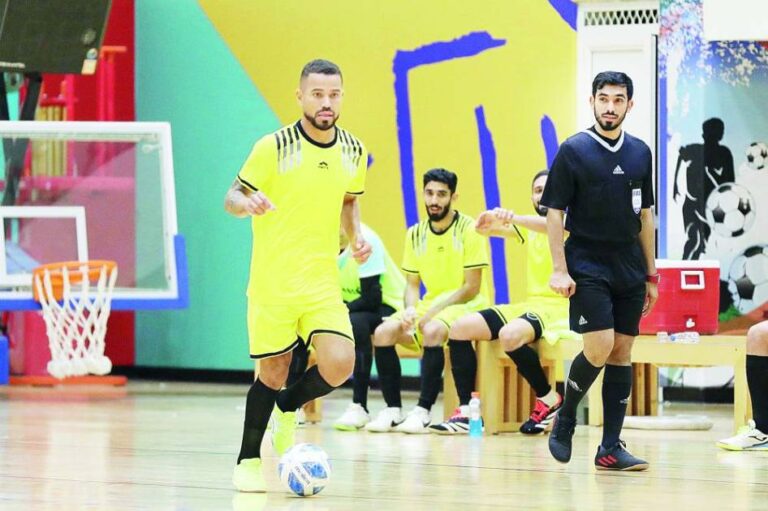 المجلس الرياضي والدفاع المدني يكملان نصف نهائي بطولة الشارقة الرمضانية للصالات