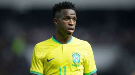 بعد الإساءات العنصرية.. الاتحاد البرازيلي يدعم فينيسيوس