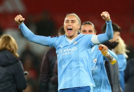 نجمة مانشستر سيتي تعلن اعتزالها نهاية الموسم