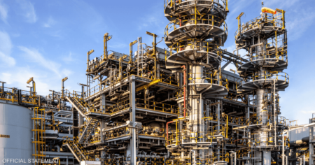 مساهمو أدنوك للغاز يقرون توزيعات بـ 3.25 مليار دولار عن 2023