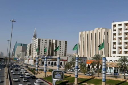 تباطؤ التضخم في السعودية في مارس متأثراً بانخفاض أسعار الأغذية