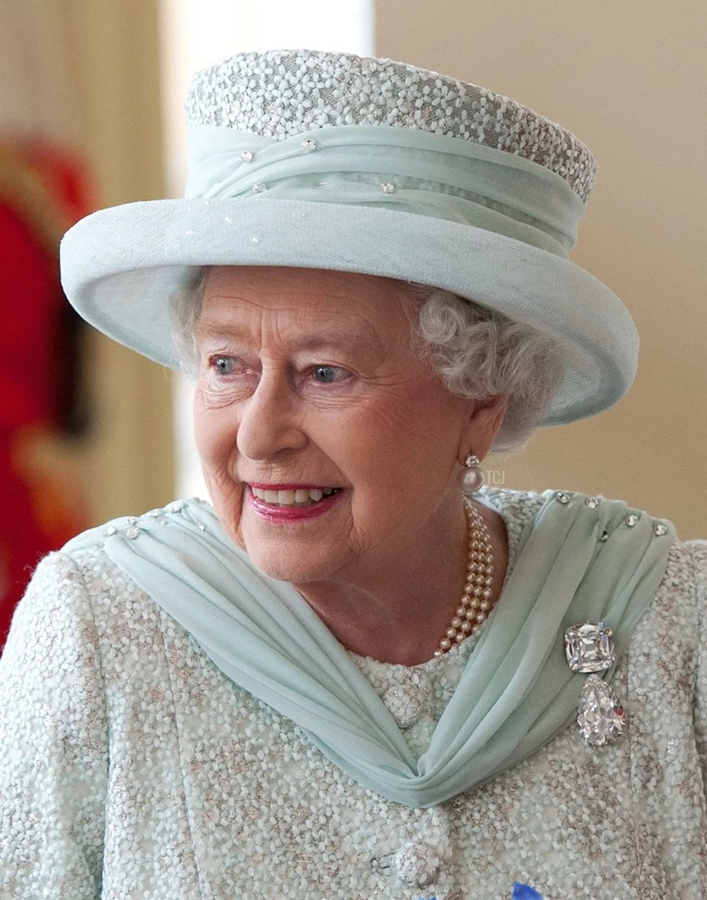 هذه أغلى 6 قطع من المجوهرات الملكية