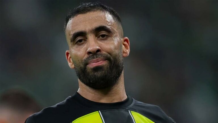 الاتحاد السعودي يراجع قوانينه بعد ضرب مشجع لنجم الاتحاد بالسوط