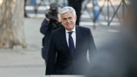 الحكومة الإسبانية تضع اتحاد كرة القدم المحلي تحت الوصاية