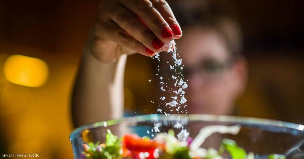 دراسة: المبالغة بتناول الملح يزيد خطر الإصابة بسرطان المعدة