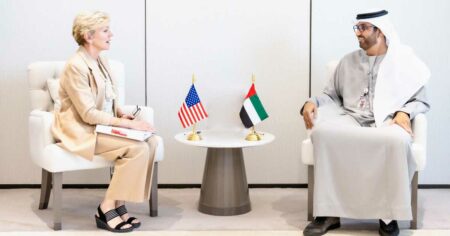 سلطان الجابر يلتقي وزيرة الطاقة الأميركية في أبوظبي
