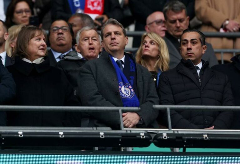 هل حاول تشيلسي بيع ملعب تدريباته لمالكيه؟