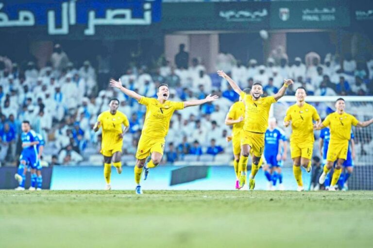 ليما يبكي بلقبه الأول بعد 10 سنوات