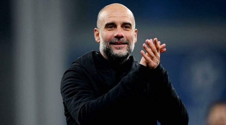 جوارديولا أفضل مدرب في الدوري الإنجليزي الممتاز لهذا العام