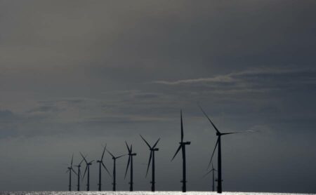 تقرير: العالم لا يزال بعيداً عن أهداف الطاقة المتجددة 2030