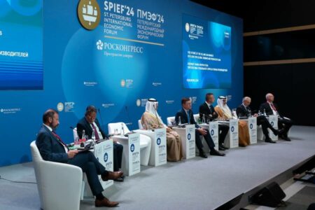 وزير الطاقة الإماراتي: ملتزمون تجاه «أوبك +» والمستهلكين والسوق