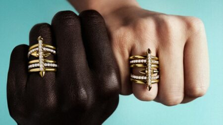 مجموعة «تيفاني تيتان» من فاريل.. تتحدى أعراف تصميم المجوهرات الراقية