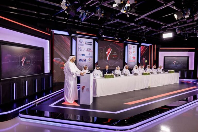 450 لاعباً في بطولة الشارقة الرياضية للبادل تنس