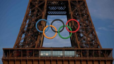 أولمبياد باريس 2024.. أهم تعاونات مع دور الأزياء العالمية