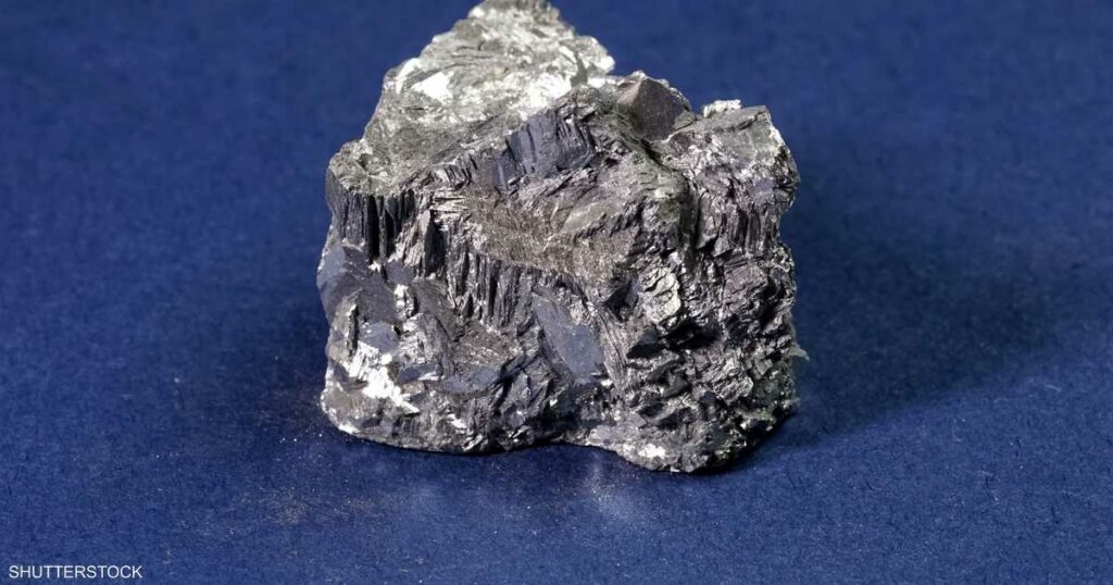 ماذا يعني استخدام الصين لسلاح "الأنتيمون" لردع الغرب؟