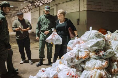 أوكرانيا تجلي الآلاف من منطقة حدودية مع روسيا