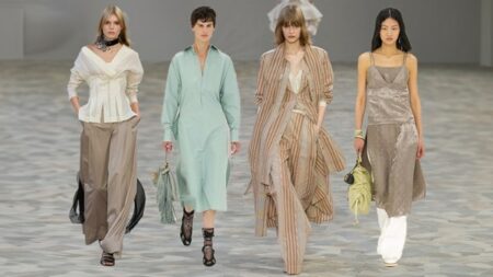 «Fendi» و«Alberta Ferretti».. في أسبوع ميلانو لموضة ربيع وصيف 2025