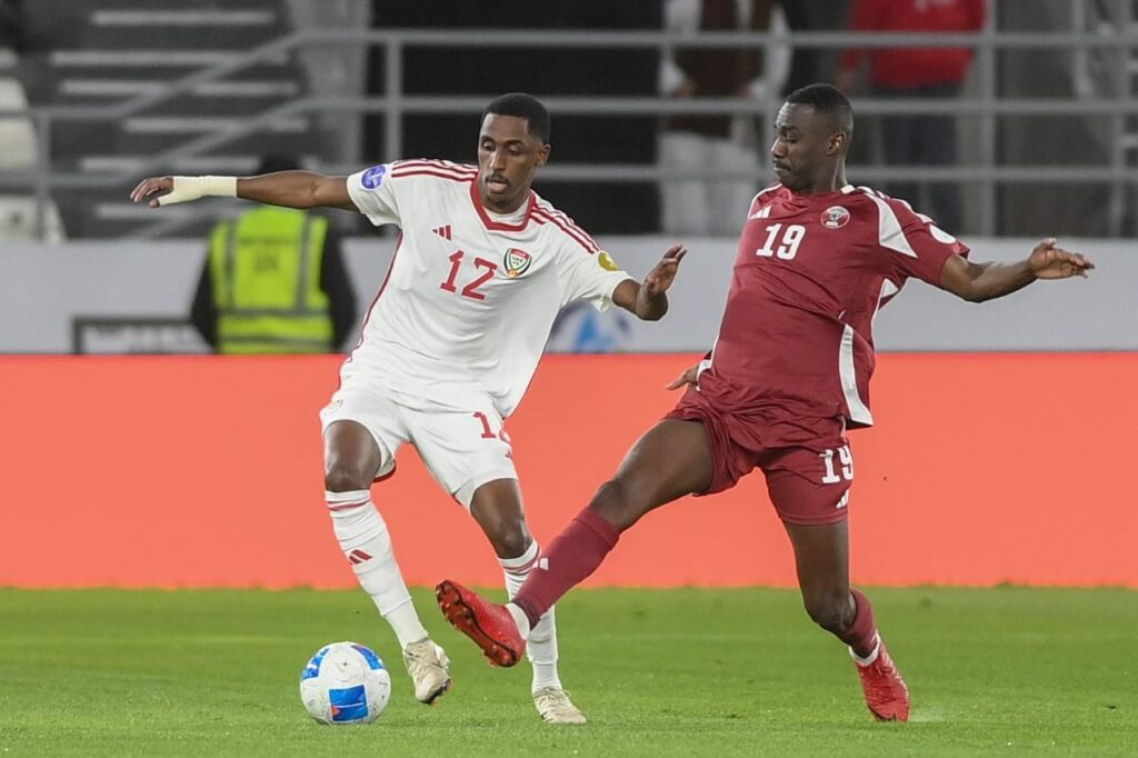 تعادل مثير بين قطر والإمارات في افتتاح مشوارهما بكأس الخليج 26