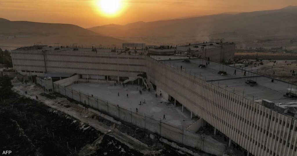 طلاء جدران زنزانة يشعل "الغضب" في سوريا