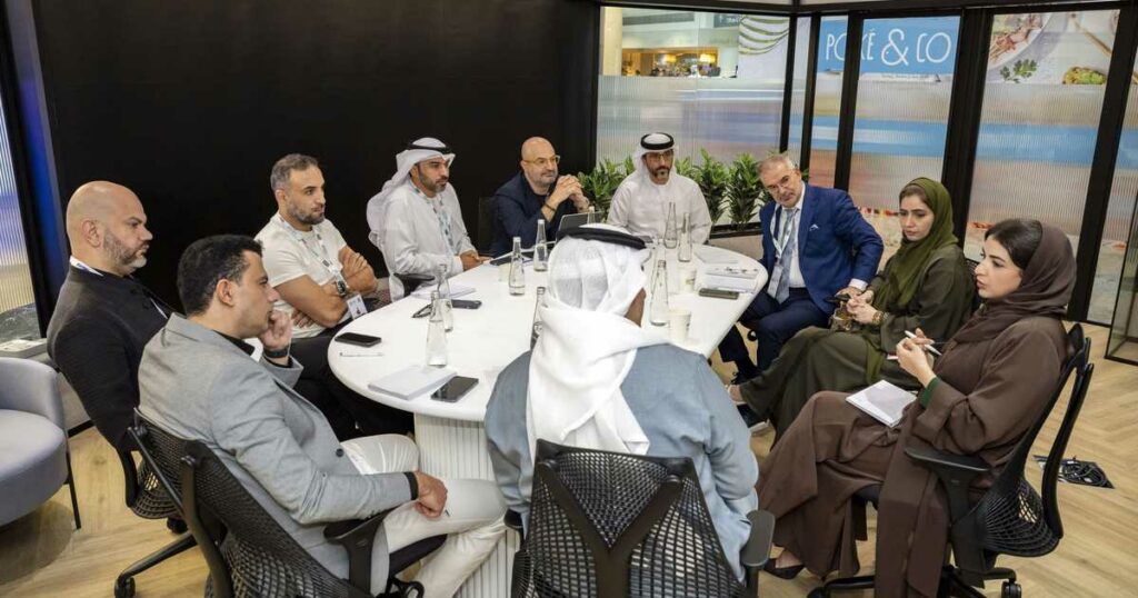 "قمة المليار متابع" تستشرف مستقبل صناعة المحتوى