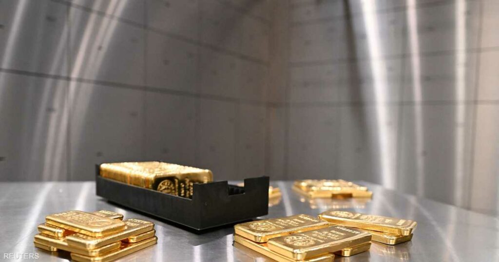 قوة الدولار تضغط على أسعار الذهب وسط ترقب لقرار الفيدرالي