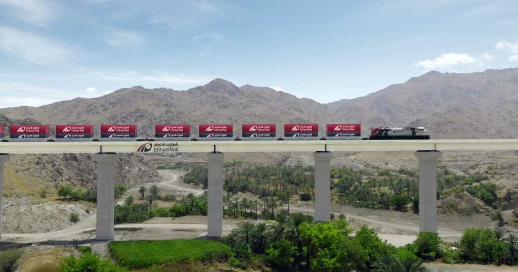 "قطارات الاتحاد" تطلق شهادات تجنب وخفض الانبعاثات الكربونية