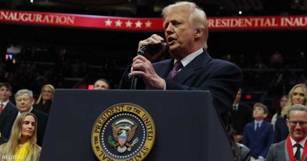 ترامب يحذر الاتحاد الاوروبي والصين من رسوم جمركية "محتملة"