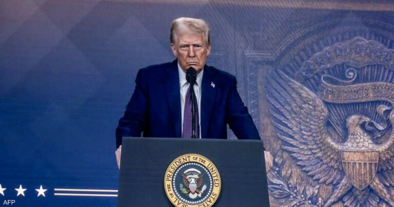 ترامب يكرر رغبته في ضم كندا ويلوح بوقف الاستيراد منها