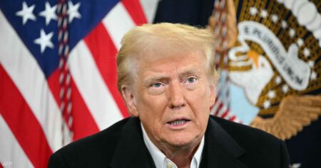 ترامب: ضرائب النفط الكندي والمكسيكي لم تحسم بعد