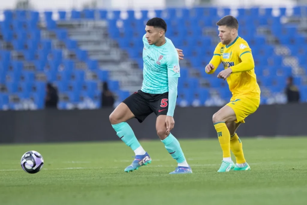 القادسية يهزم العروبة بثنائية كينيونيس في دوري روشن