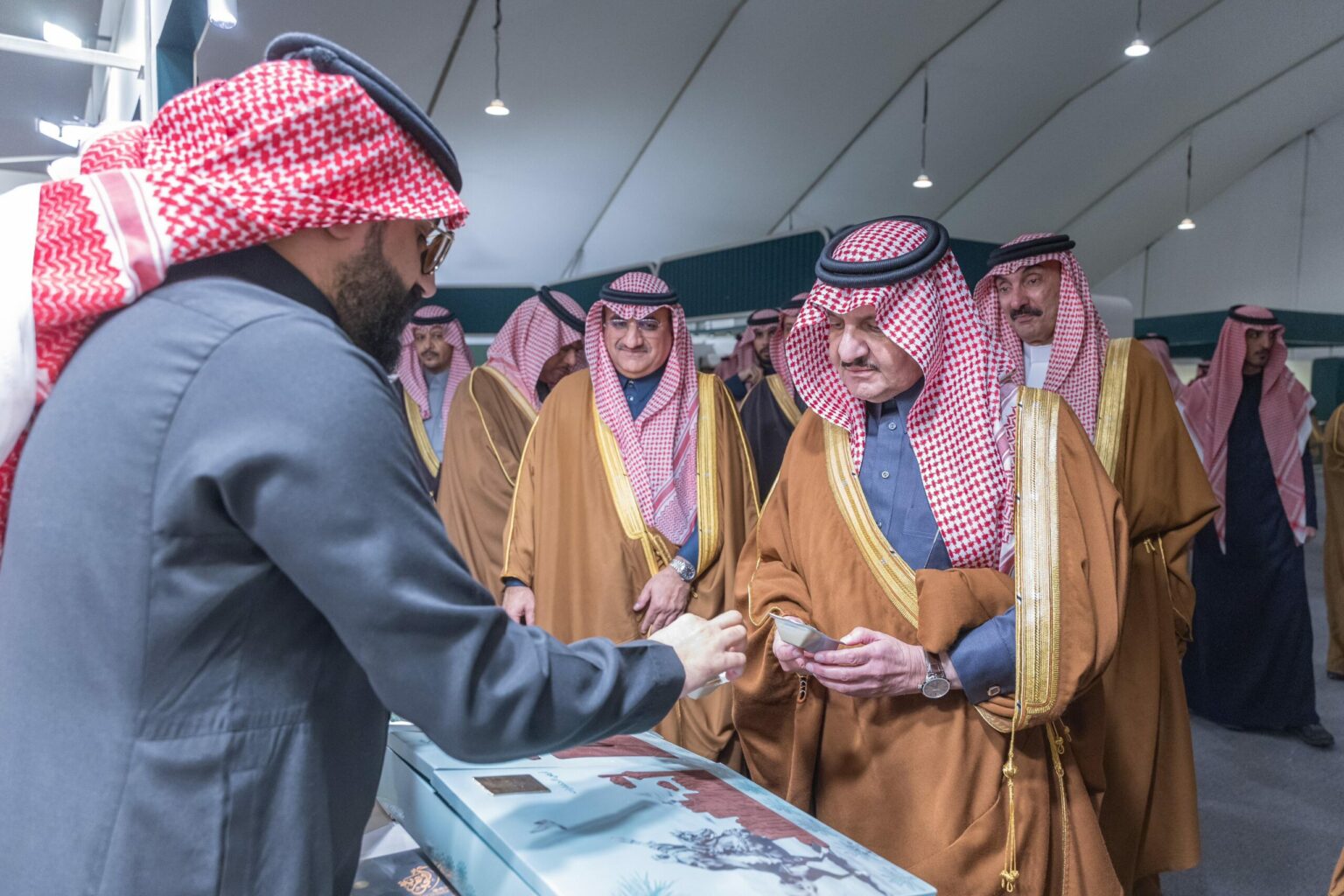 أمير الشرقية يُدشن النسخة العاشرة من مهرجان تمور الاحساء