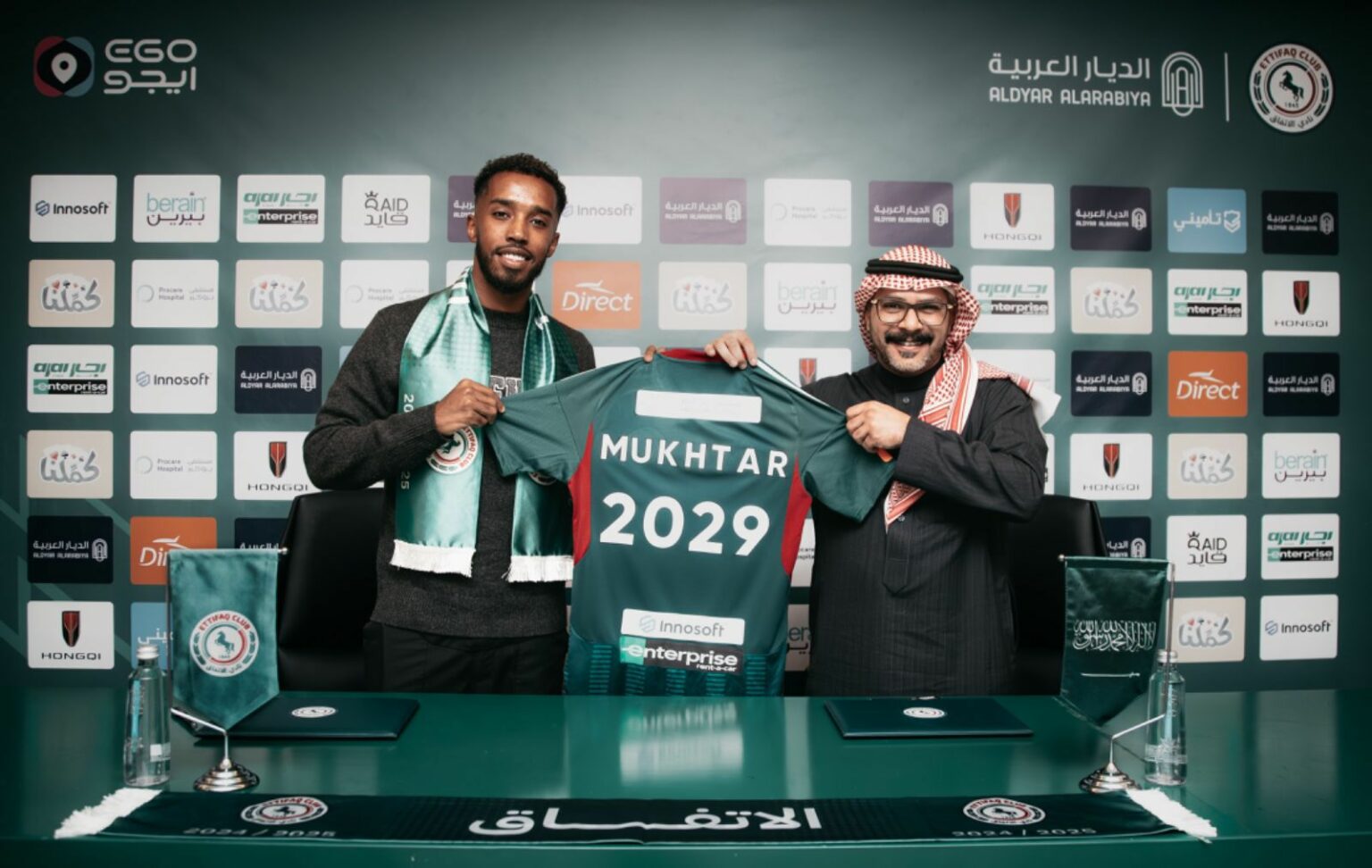 مختار علي يوقع للاتفاق لمدة 4 مواسم ونصف