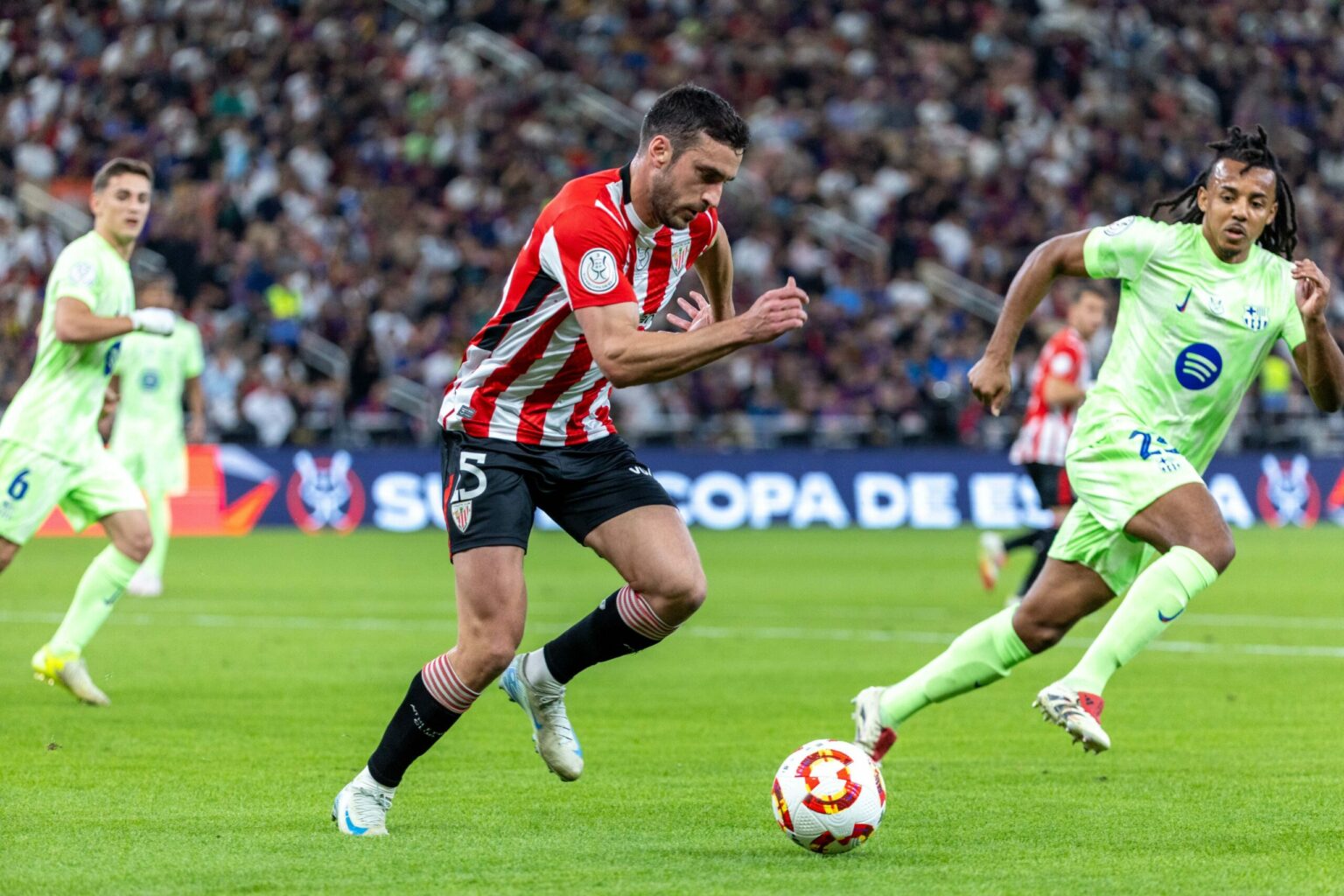 برشلونة يطيح بأتلتيك بيلباو ويتأهل إلى نهائي كأس السوبر الإسباني