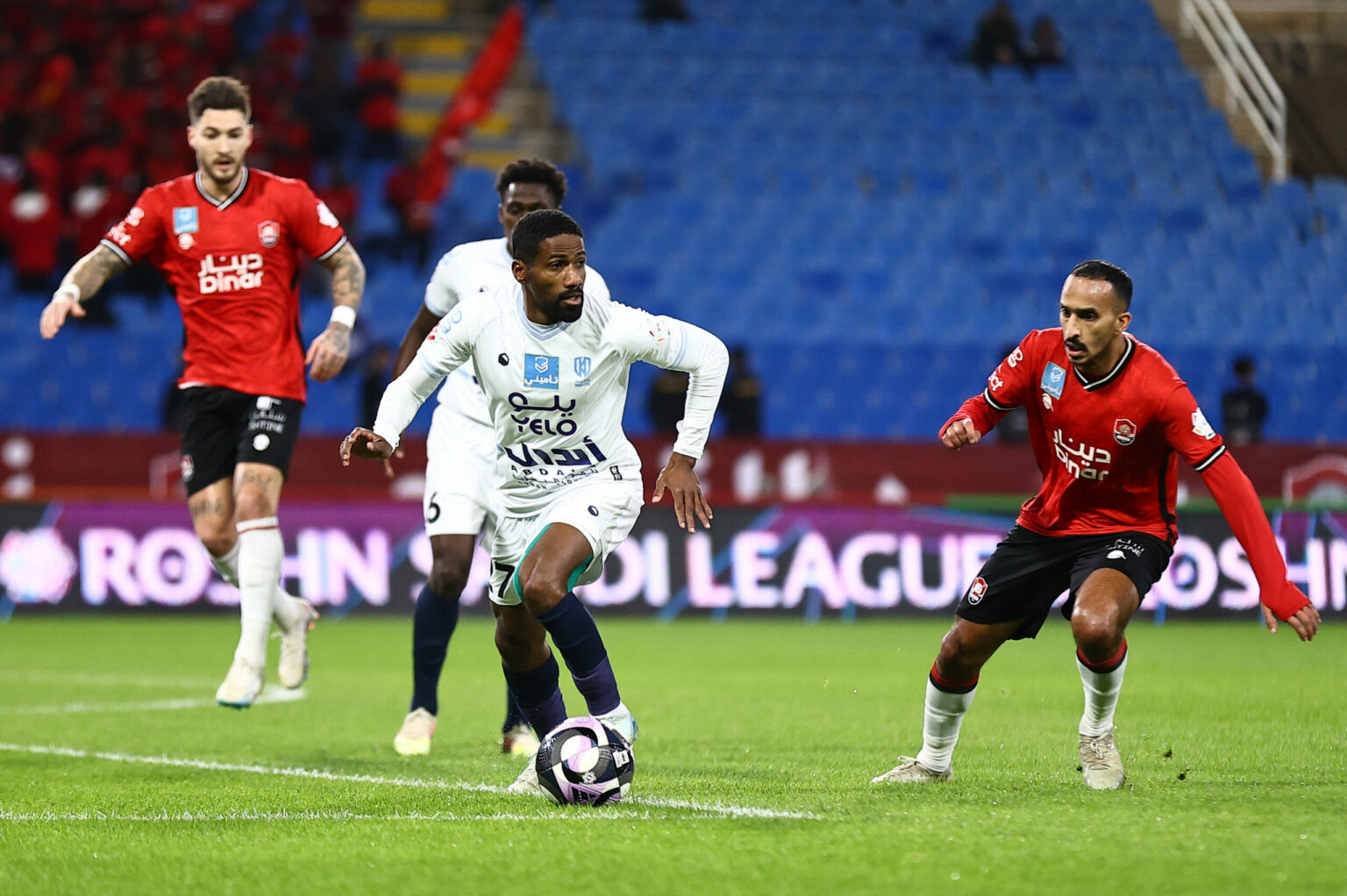 الأخدود يهزم الرائد في روشن