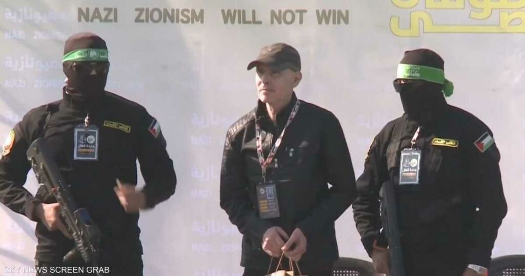 من شاطئ غزة.. تفاصيل إفراج حماس عن "المحتجز الأميركي"