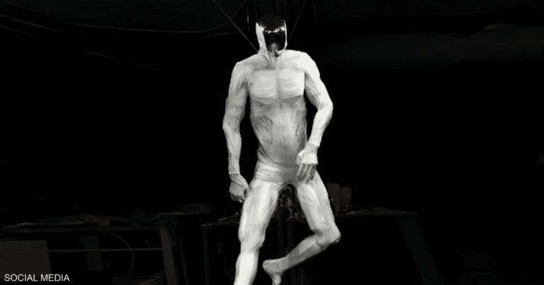 فيديو.. روبوت يشبه الإنسان بشكل مخيف وقد ينزف حتى الموت