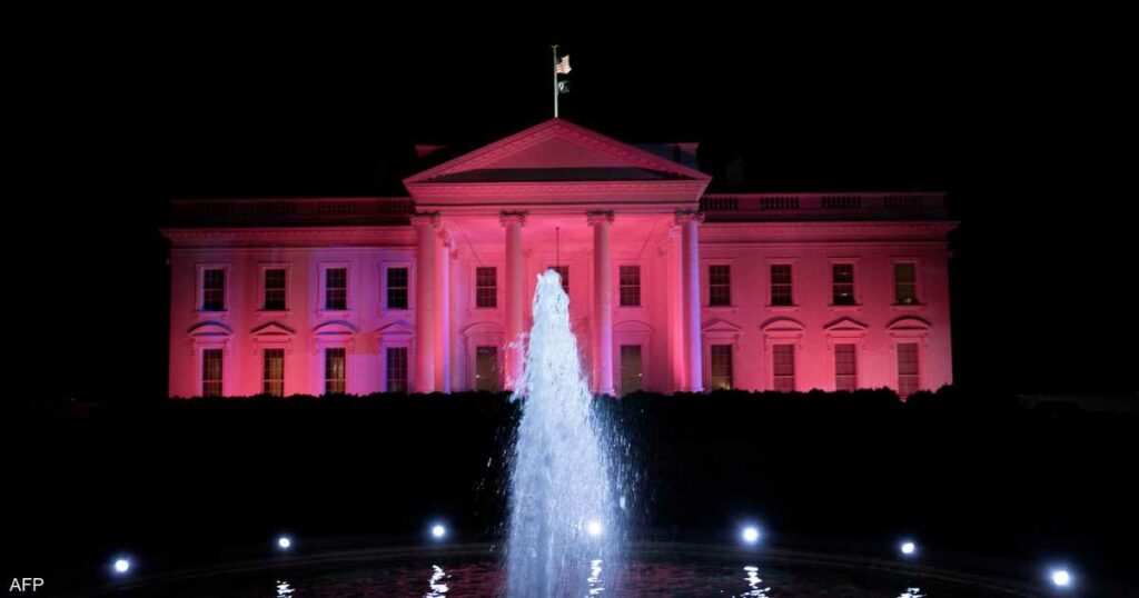 البيت الأبيض يعلق على "المحادثات الإيجابية" مع إيران