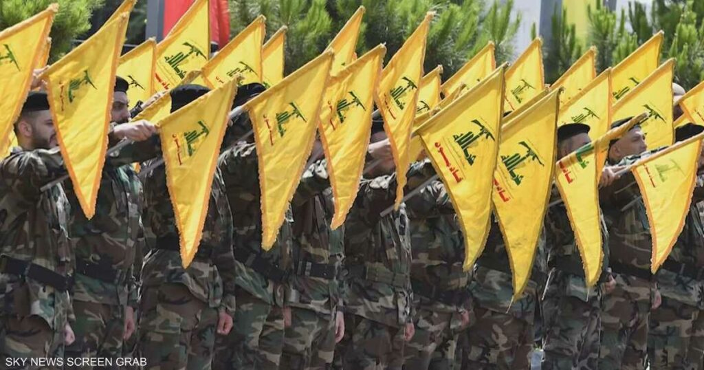 حزب الله يلوّح بخيار نزع السلاح.. ويكشف شرطه