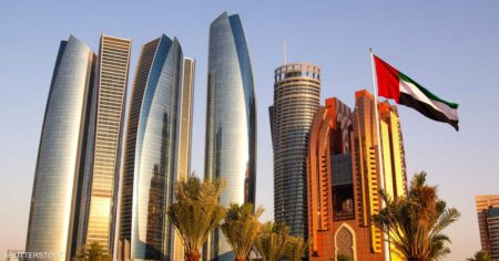 الإمارات.. الأنشطة غير النفطية تسجل أقوى نمو منذ 7 أشهر