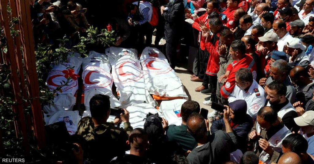 الدفاع المدني في غزة يندد بـ"إعدام ميداني" للمسعفين