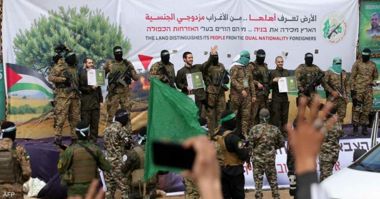 حماس تبدي استعدادها لإطلاق سراح الرهائن "دفعة واحدة"