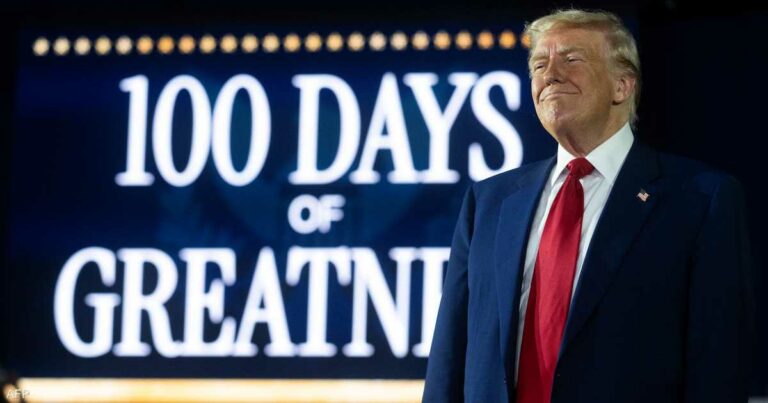 ترامب يحتفل بأول 100 يوم.. "إنجازات ووظائف"