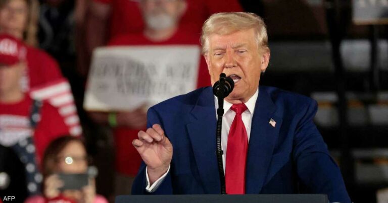 من الدعم للانتقاد.. كيف تحولت شعبية ترامب في أول 100 يوم؟