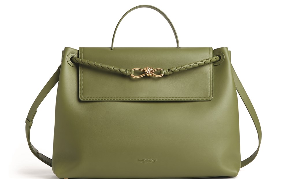 حقيبة «تشاو تشاو».. من «Bottega Veneta»