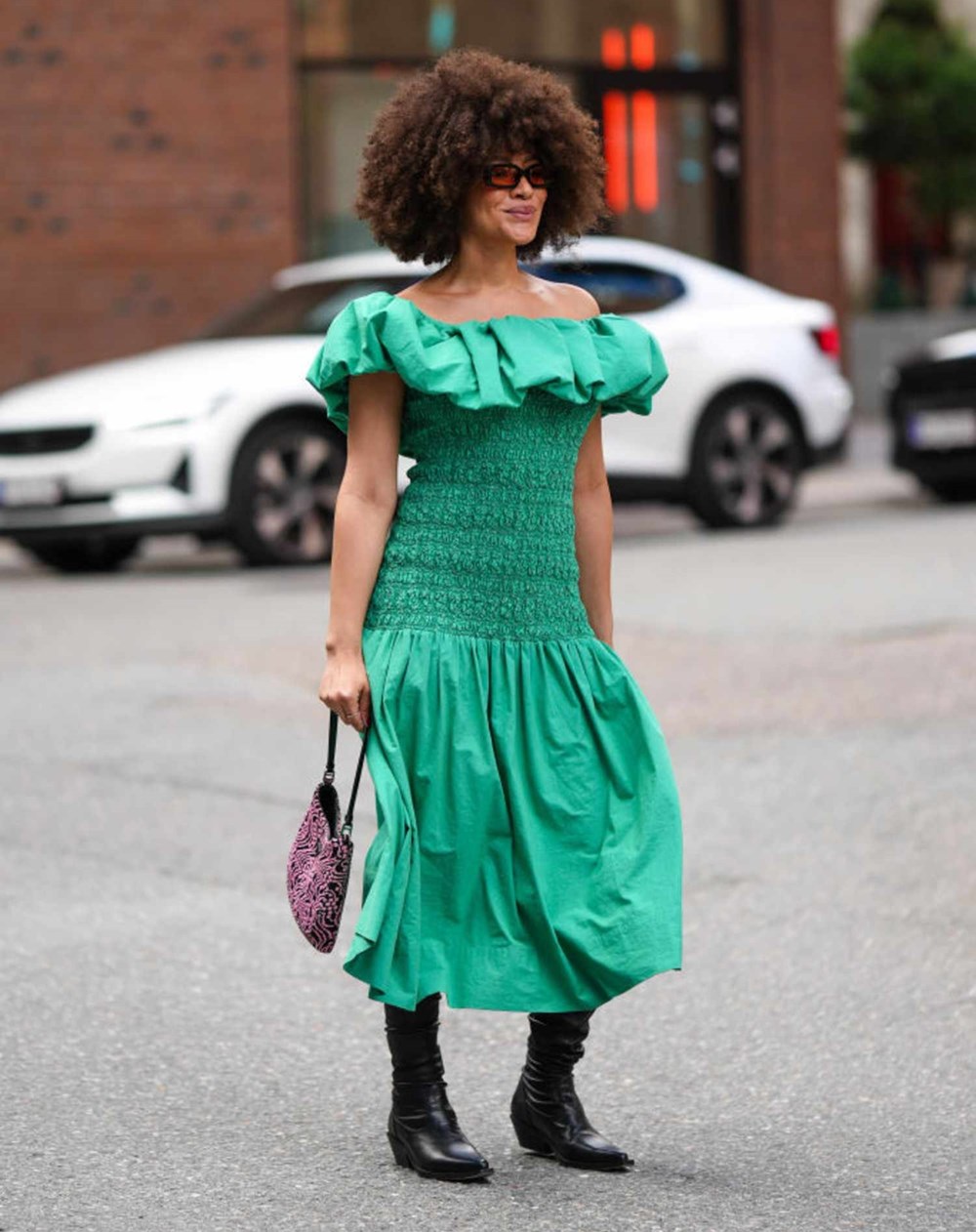 فستان الخصر المنخفض مثالي لجميع مناسبات 2025